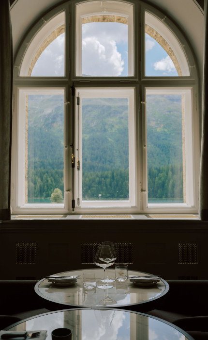 Pranzo al N/5 – THE BAR a St. Moritz.