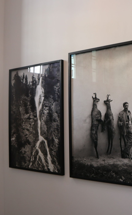 Johann Feuerstein, Fotograf aus dem Engadin, dreiteiliges Werk im Grace La Margna.