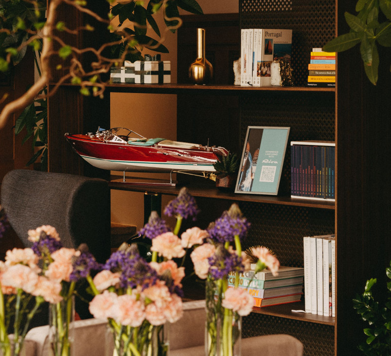 The LIVING ROOM to enjoy an Afternoon Tea or a Drink.