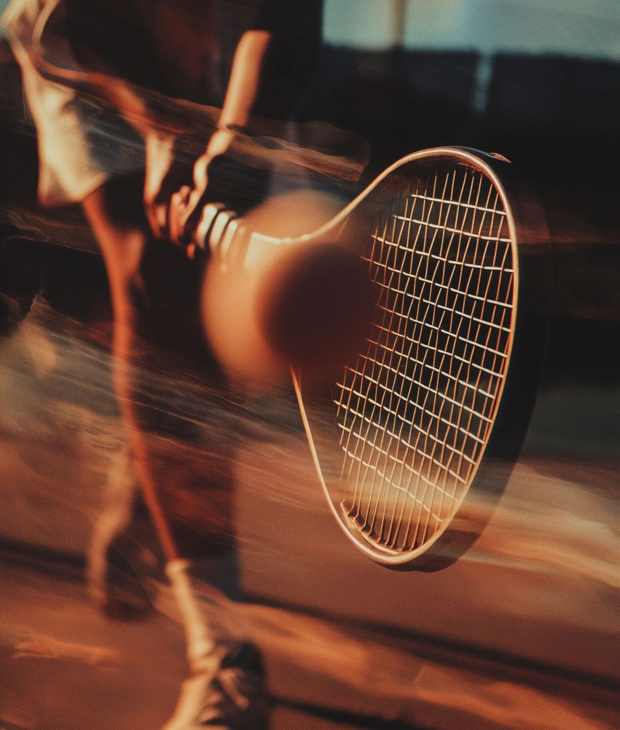 Tennisspieler in Aktion.